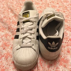 Adidas Superstar